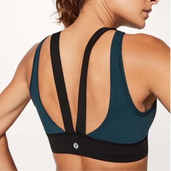 Set lululemon athletica Teal and Black leggings and sports bra - Picture 6 of 13